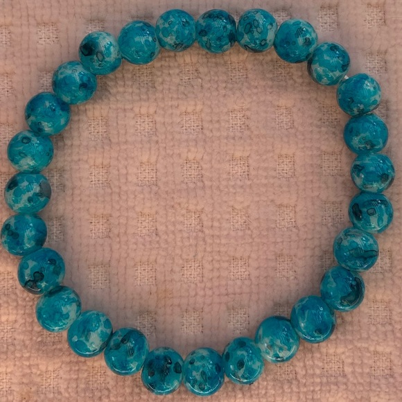Pretty Turquoise Colored Beaded Stretch Bracelet - Picture 3 of 3